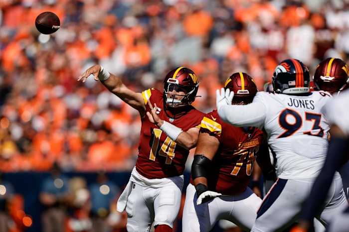 Commanders quarterback Sam Howell